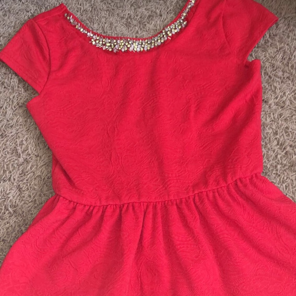 RED PEPLUM TOP